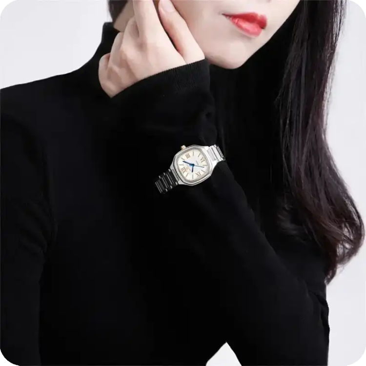 ساعت زنانه نیوی فورس مدل Naviforce NF5042 نقره ای _ طلایی