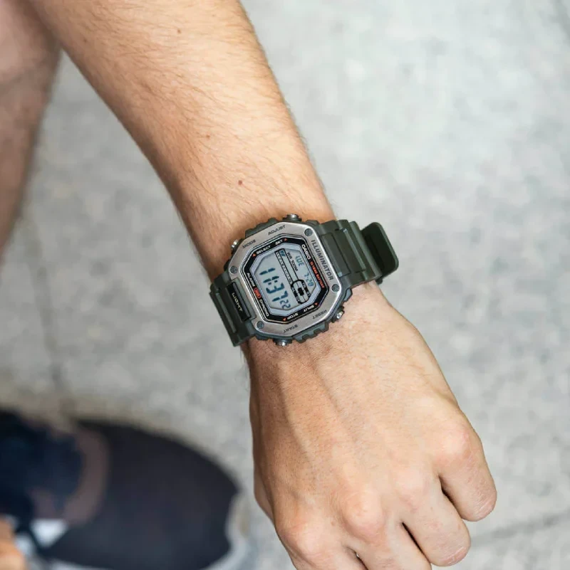 ساعت مچی مردانه کاسیو سری CASIO MWD-110H