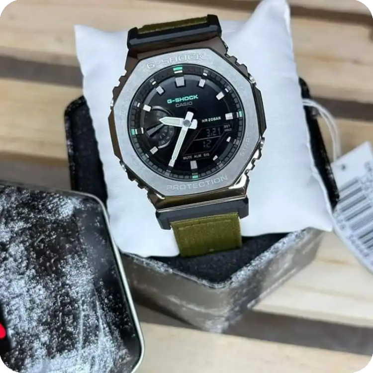 ساعت مچی جی شاک مدل GM-2100CB-3ADR اصل