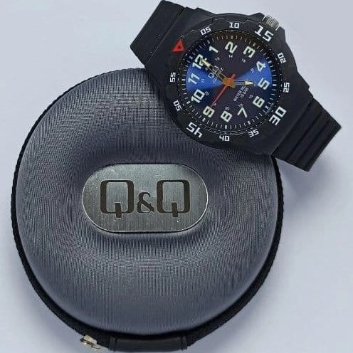 ساعت مچی مردانه کیو اند کیو Q&Q VR18J005Y