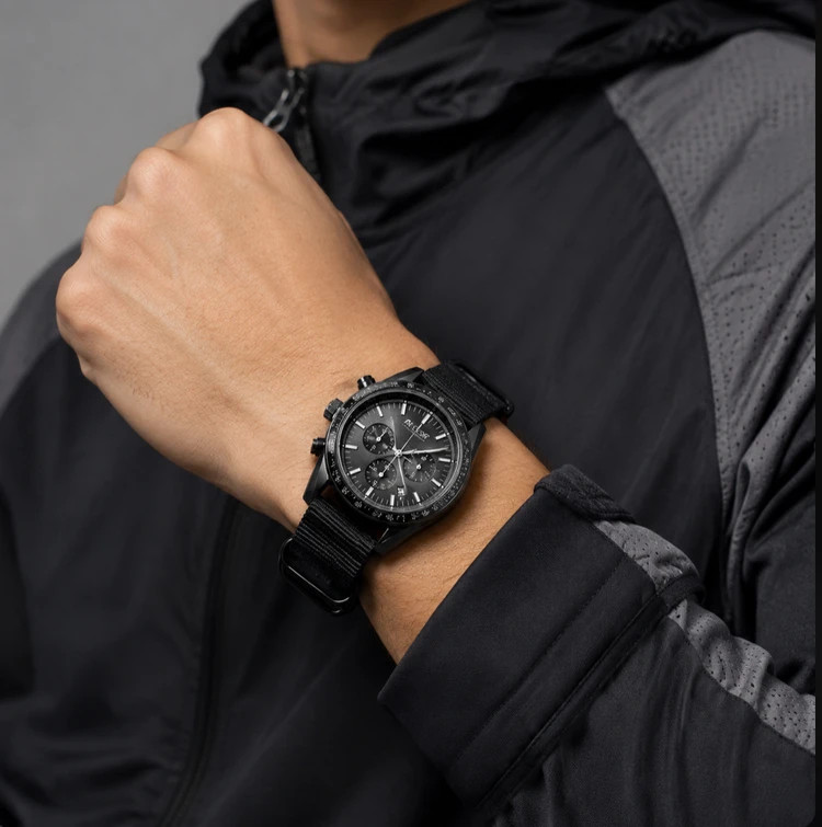 ساعت اصل مگیر برزنتی Megir ML2247G-BK-1 3 با 3 رنگبندی خاص