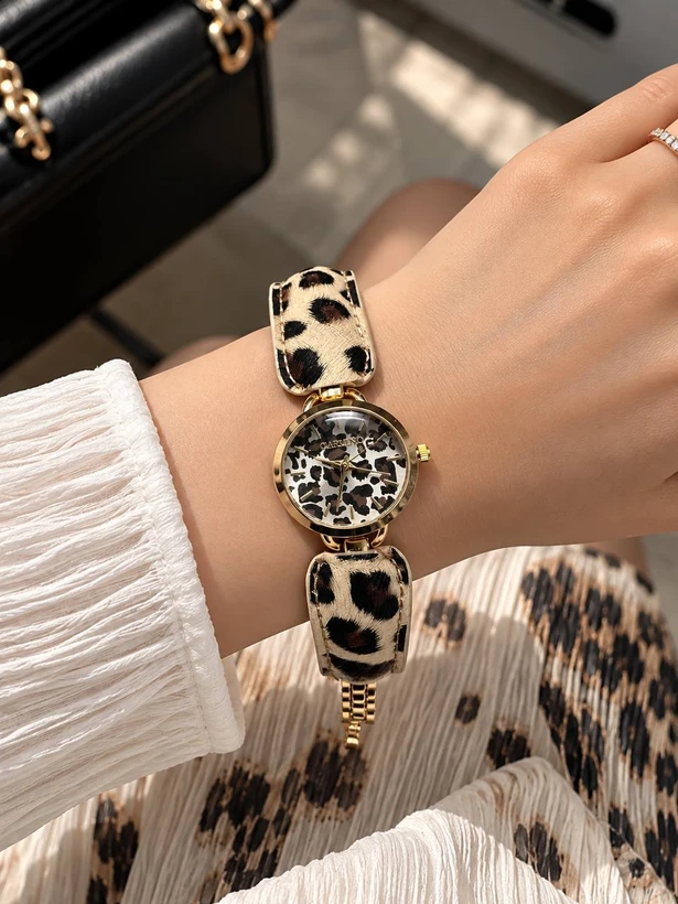 ساعت ونکلیف چرمی پلنگی لئوپارد van cleef